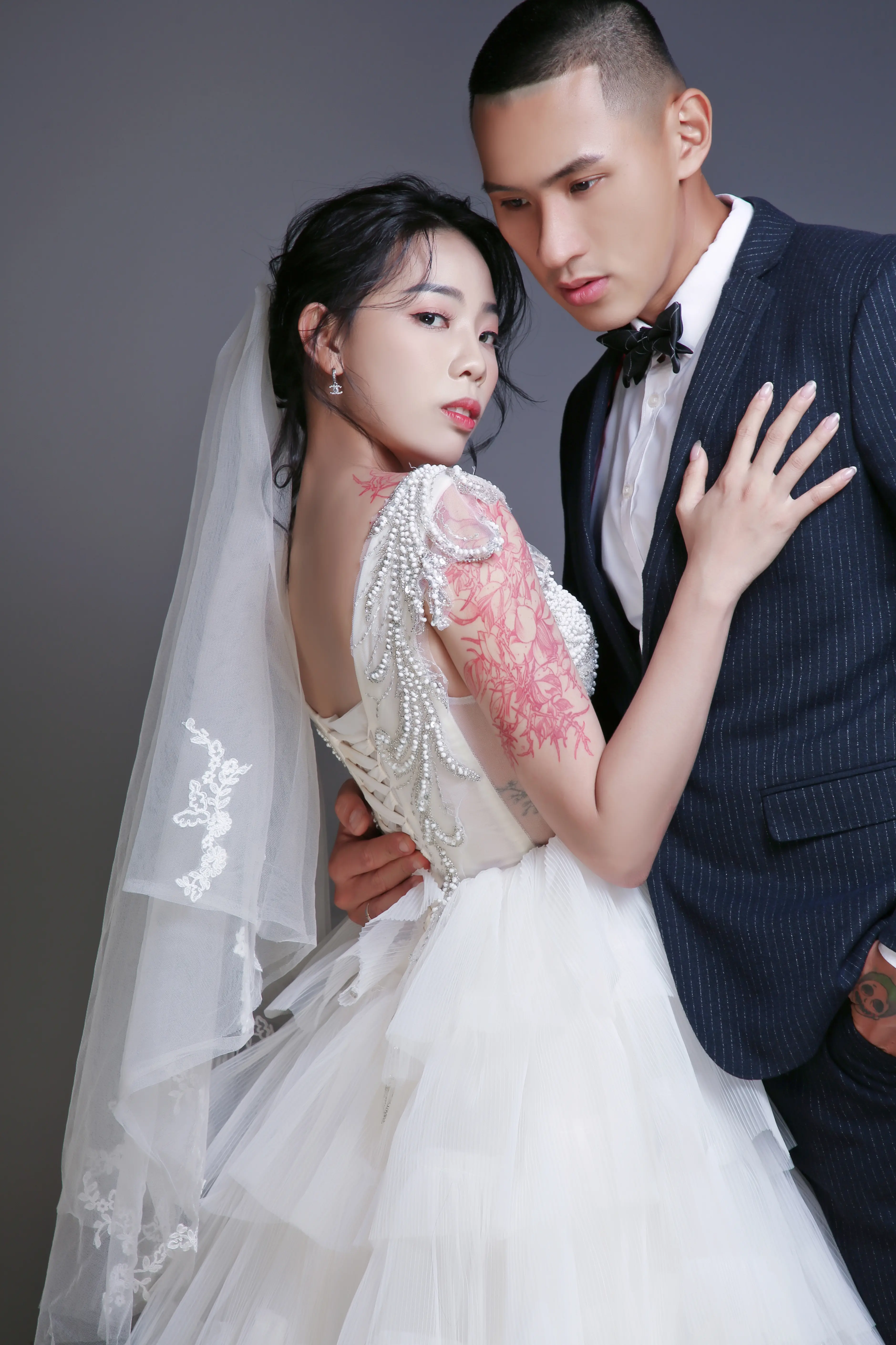 高雄精品婚紗攝影，新人互動展現高級感氛圍
