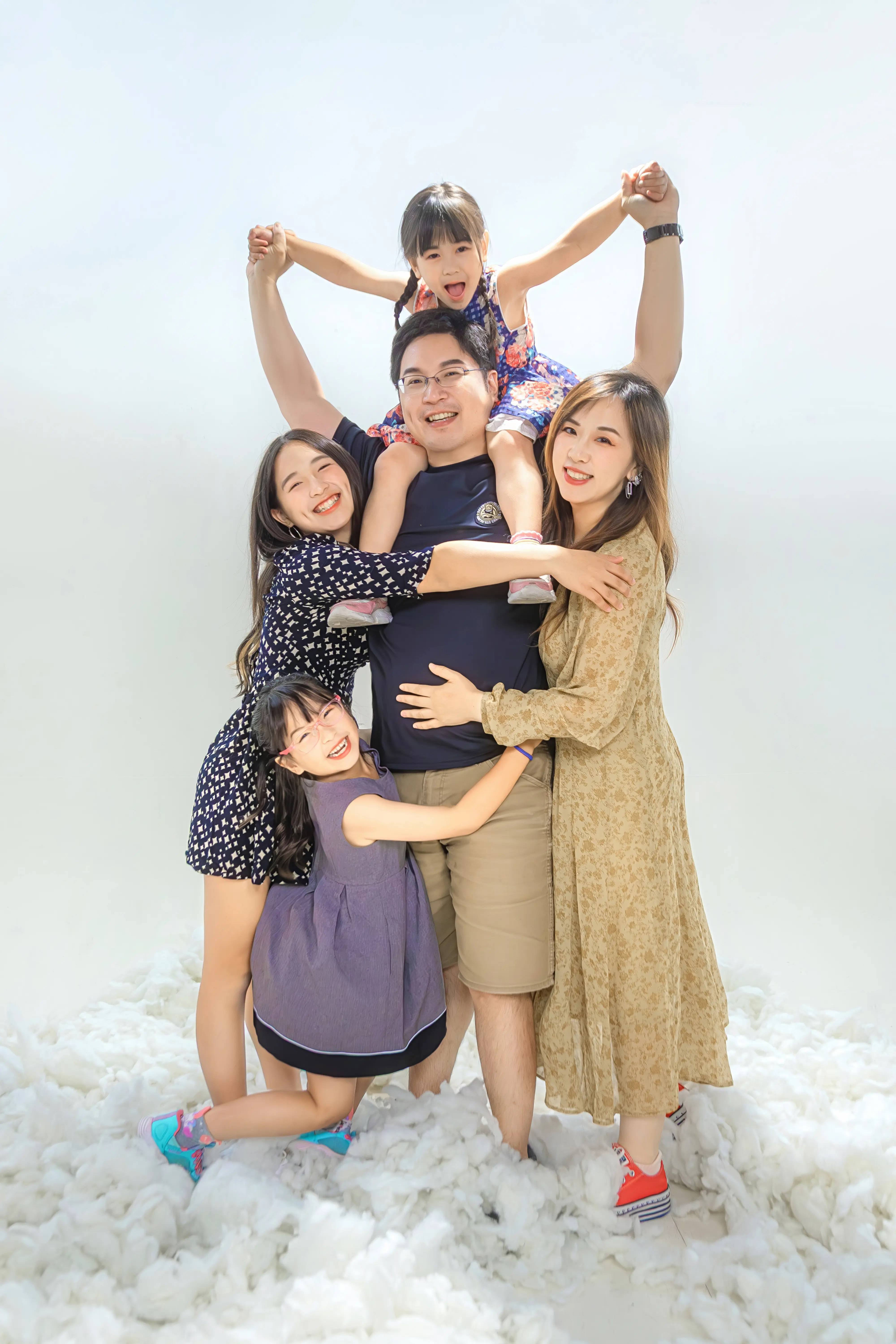 高雄全家福攝影 姊妹家庭趣味互動照