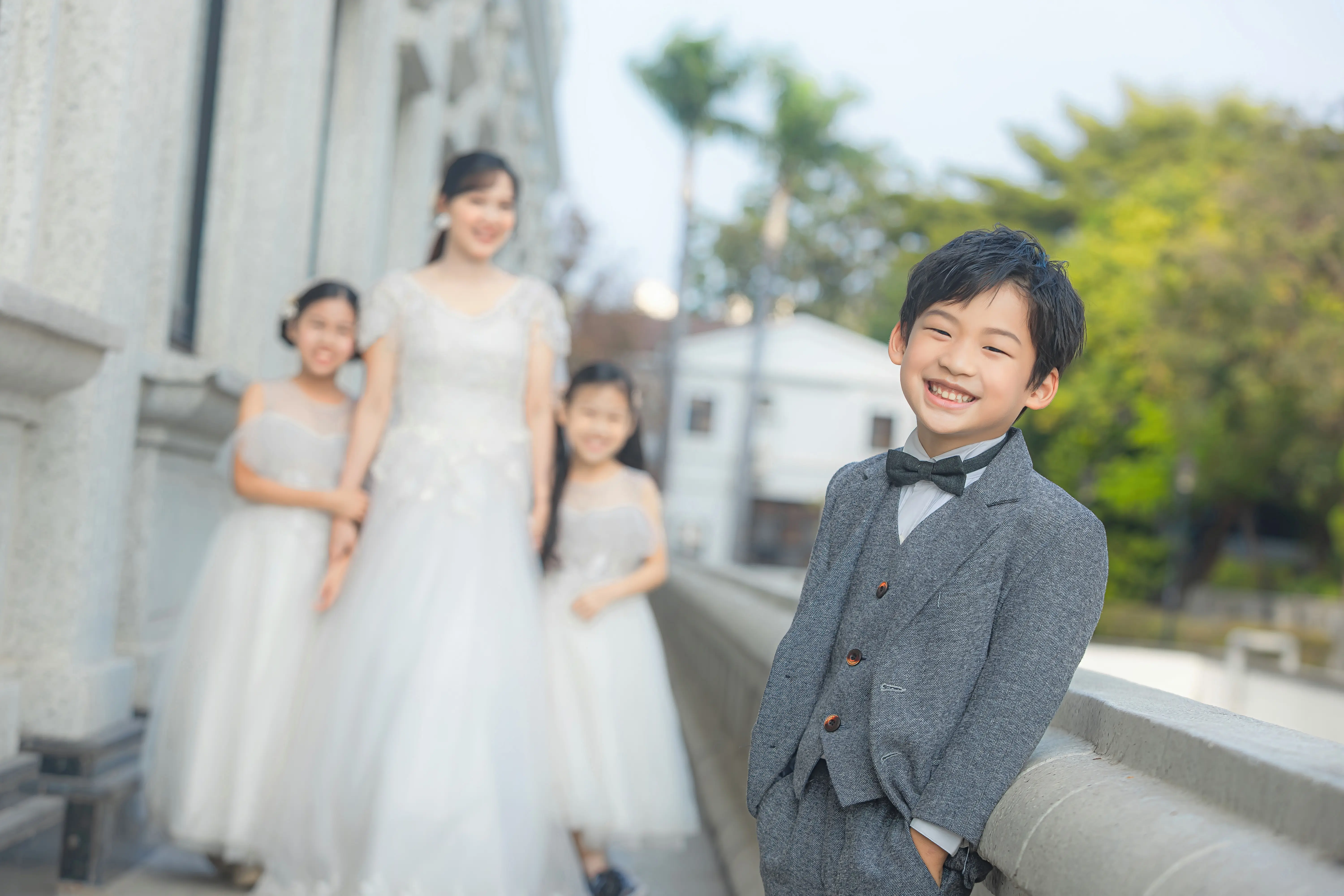 高雄親子寫真媽媽與孩子戶外散步照