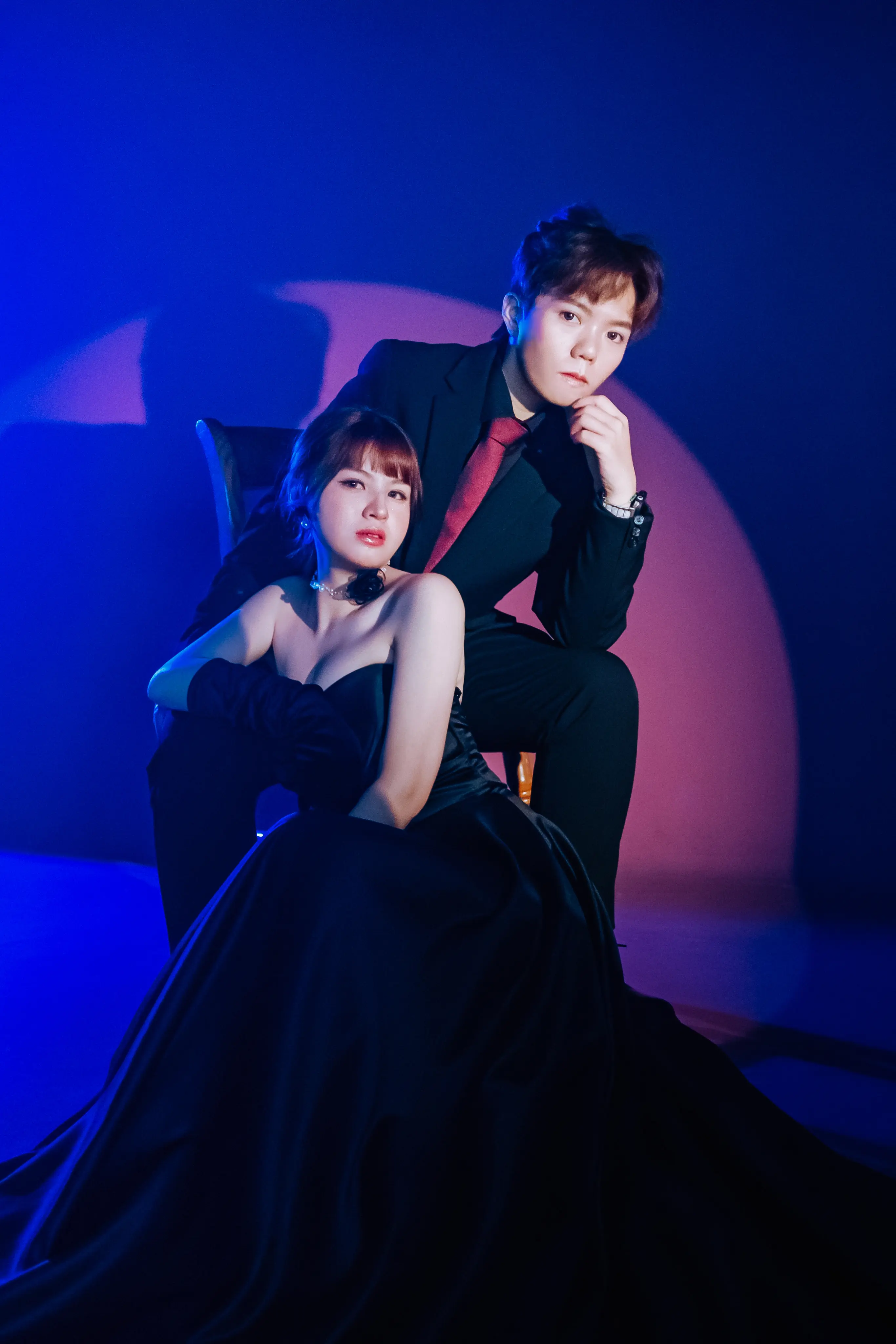 高雄彩虹婚紗攝影作品 黑禮服光影情侶婚紗照