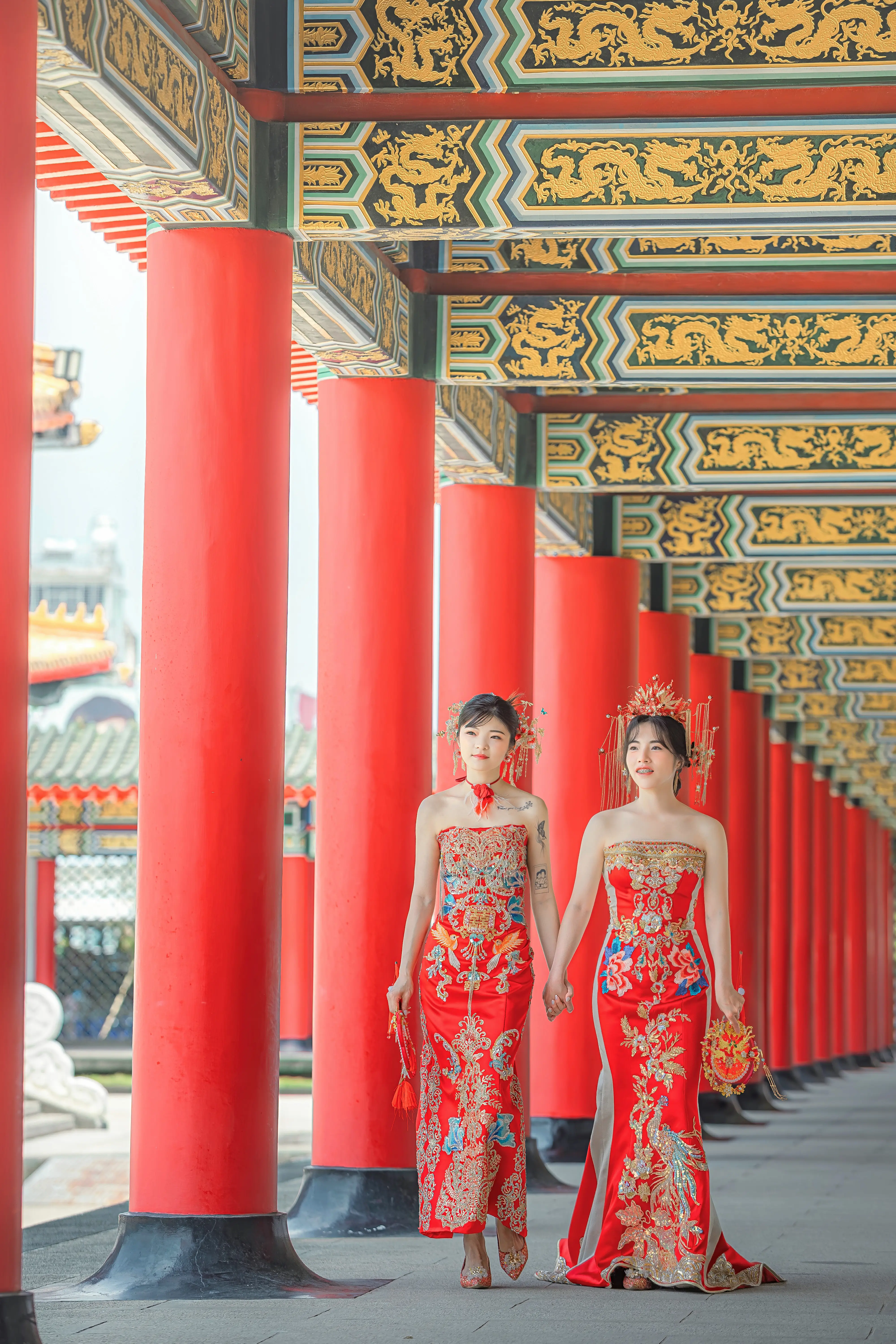 女女婚紗攝影 紅色長廊婚紗作品