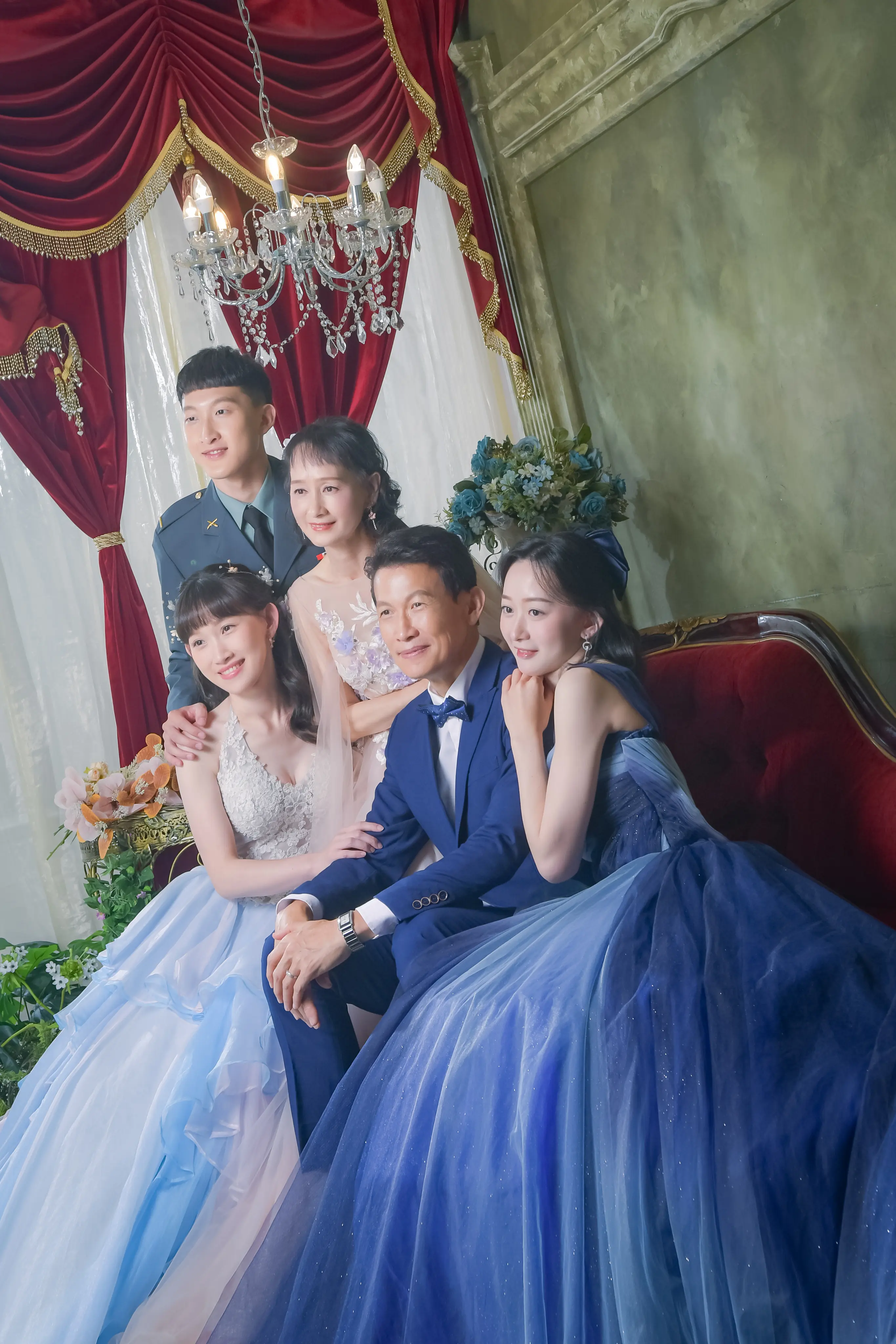 高雄家庭寫真，姐妹禮服與家人共同留下回憶
