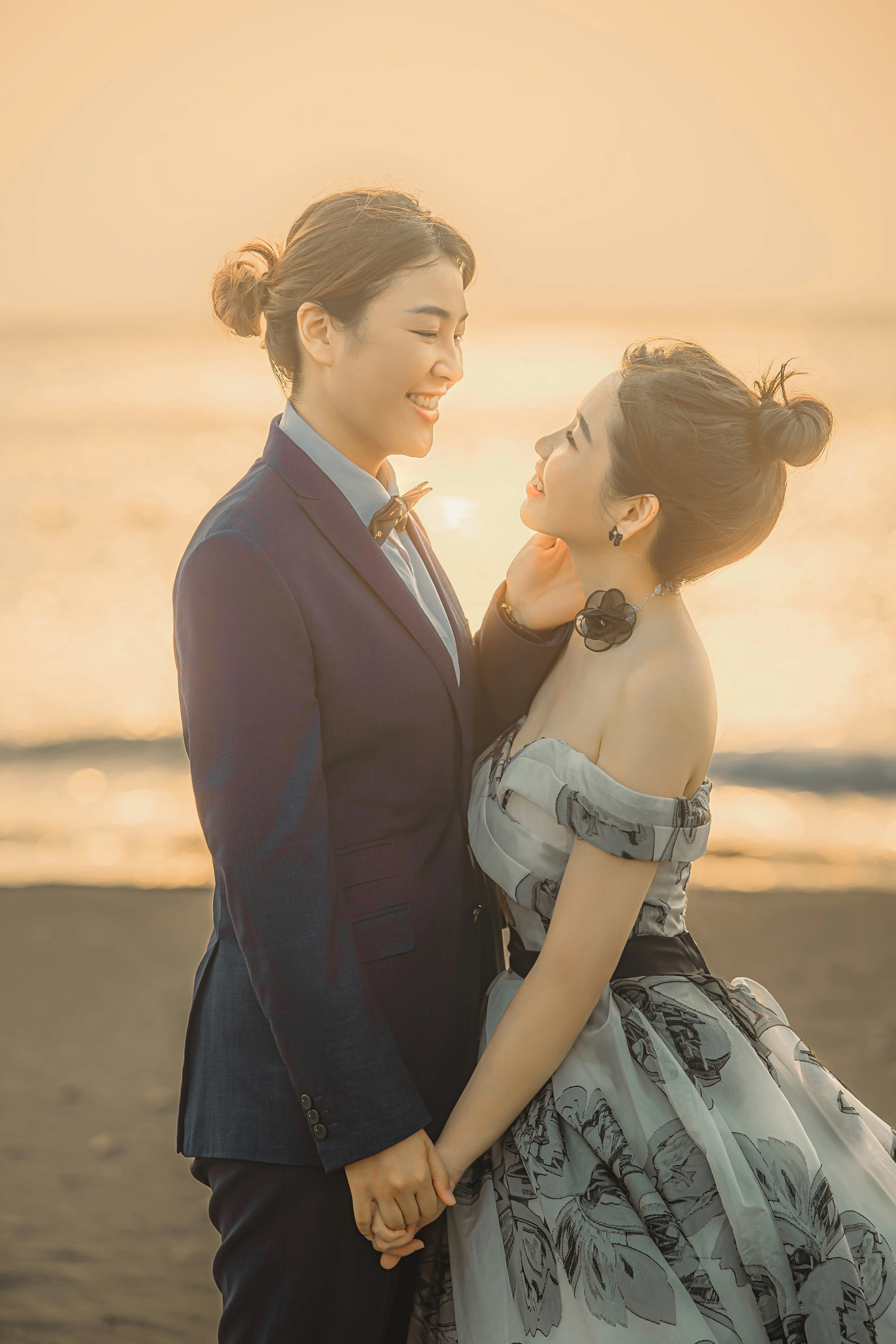 高雄女女情侶寫真｜夕陽浪漫情侶照